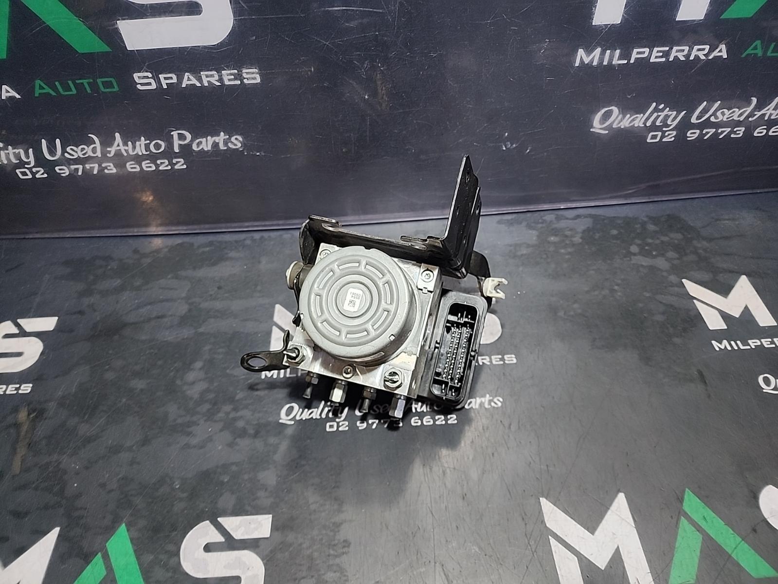 2015 Mazda 3 Abs Pump/Modulator View Auto part Abs Pump/Modulator Mazda 3 2015