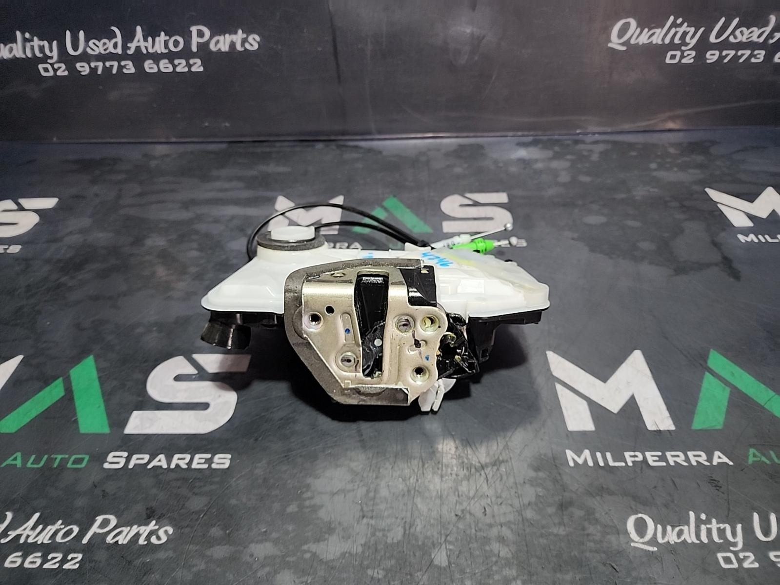 View Auto part Door/Boot/Gate Lock Toyota Corolla 2019