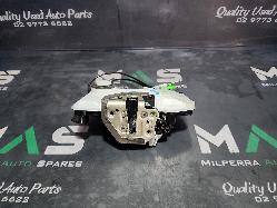 View Auto part Door/Boot/Gate Lock Toyota Corolla 2019