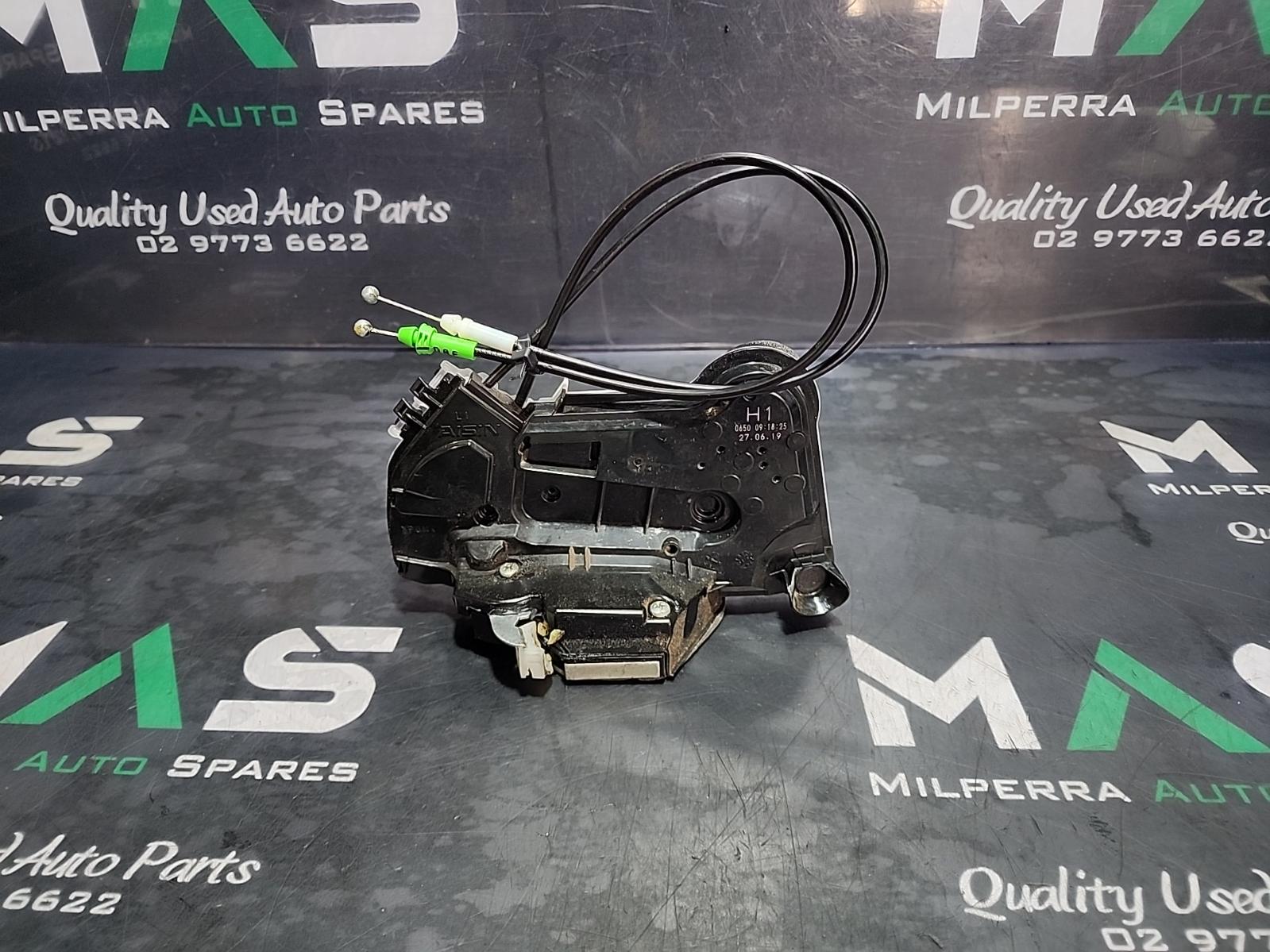 View Auto part Door/Boot/Gate Lock Toyota Corolla 2019