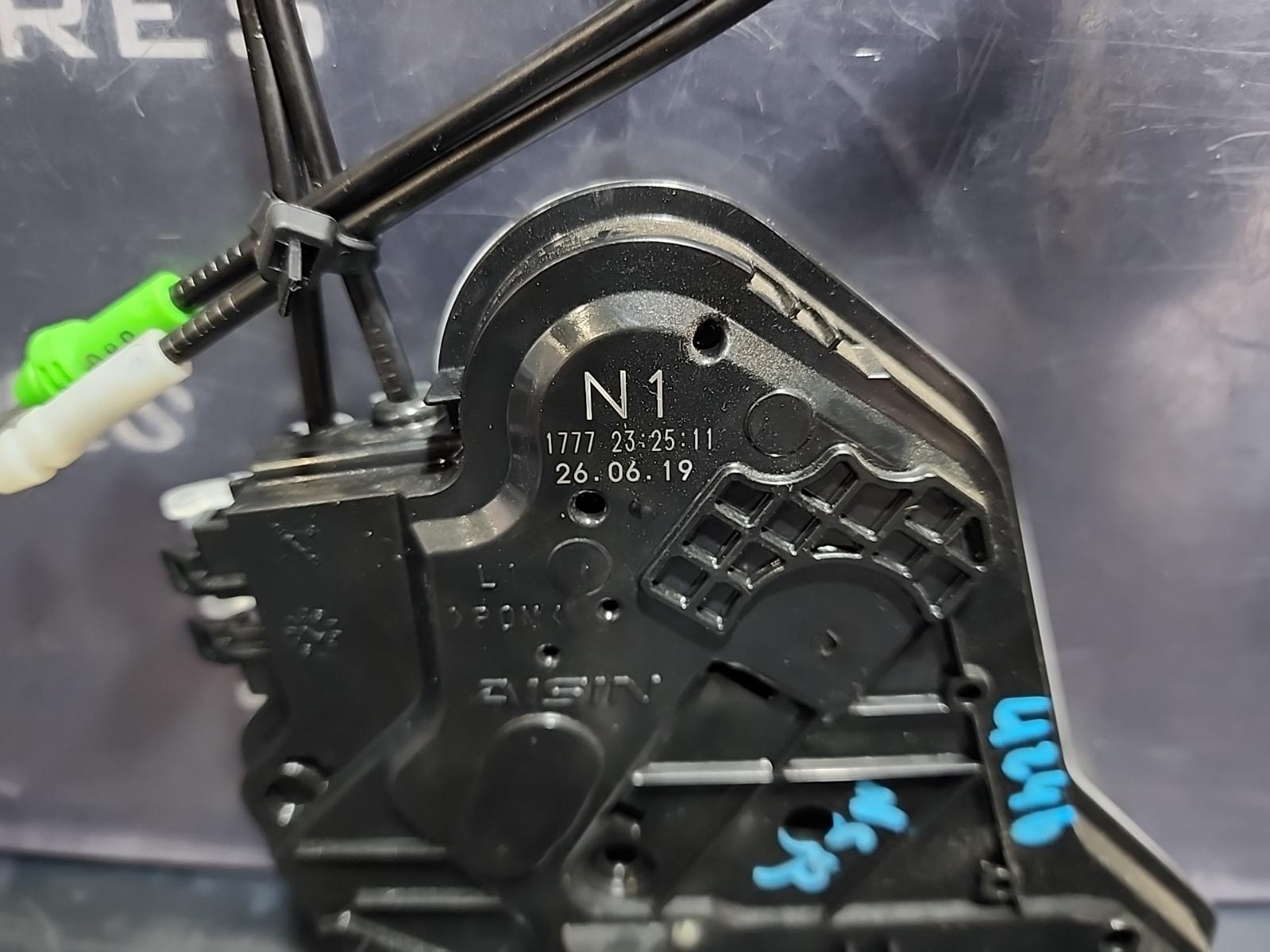 View Auto part Door/Boot/Gate Lock Toyota Corolla 2019