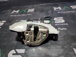 View Auto part Door/Boot/Gate Lock Toyota Corolla 2019