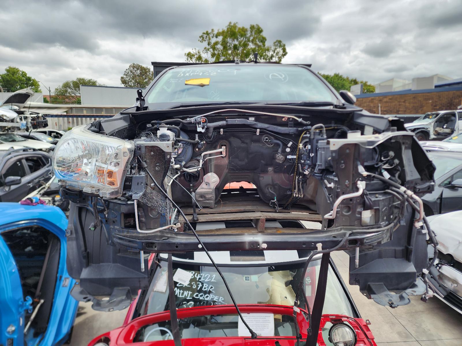 View Auto part Misc Bracket Toyota Hilux 2016