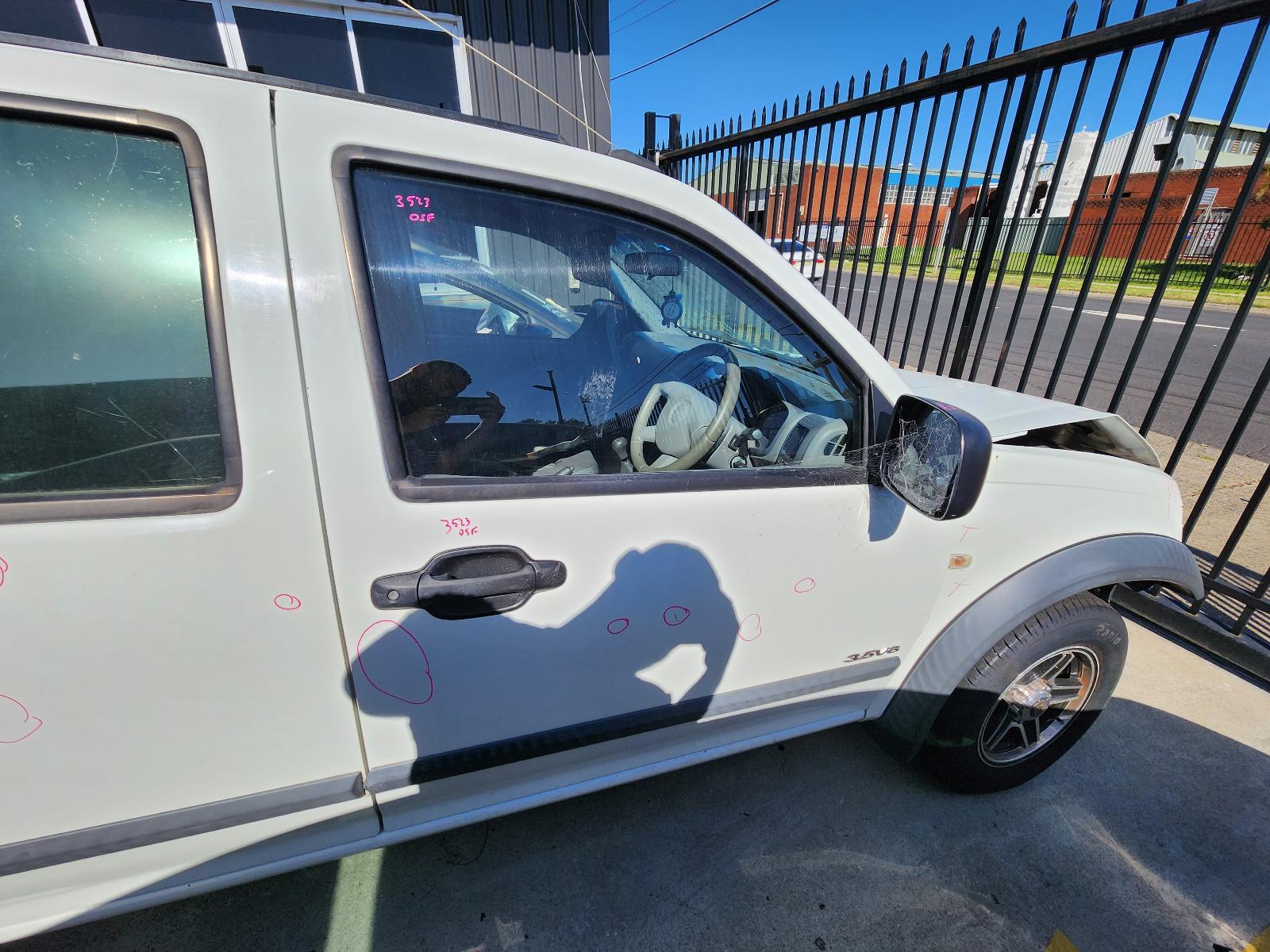 View Auto part Sunvisor Holden Rodeo 2003
