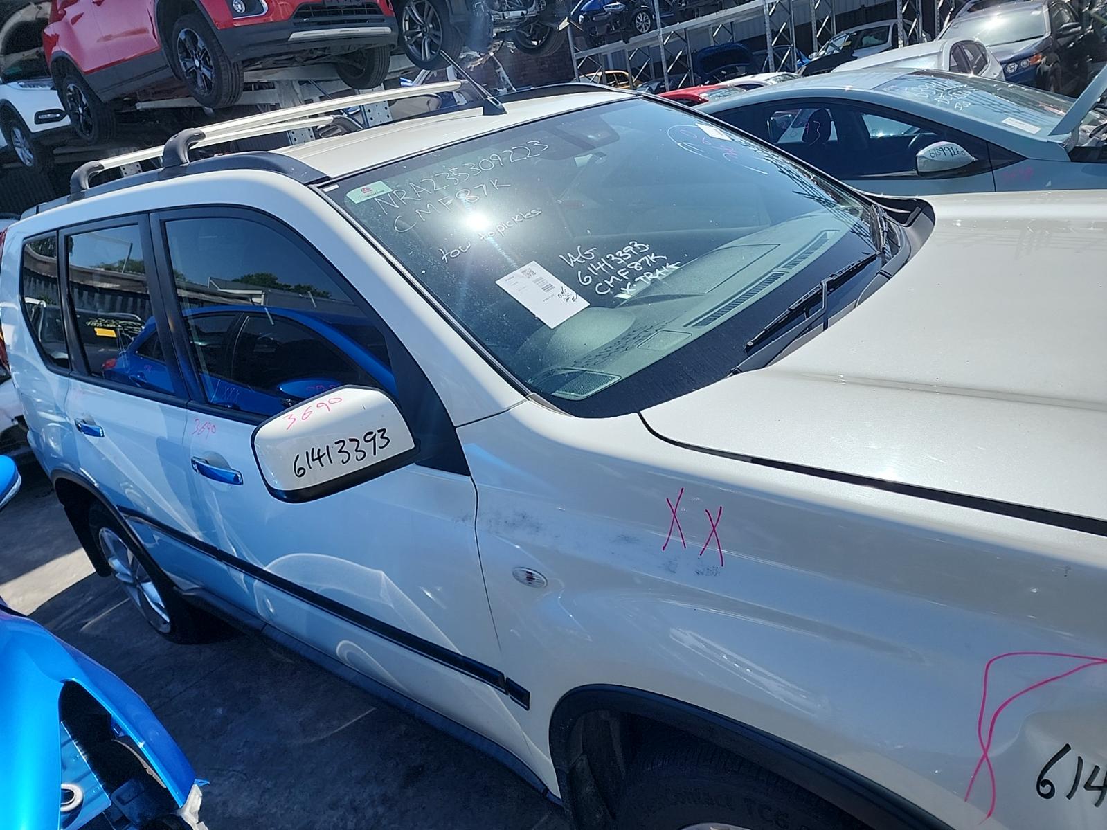 Fuel Door / Filler Xtrail Nissan 2013