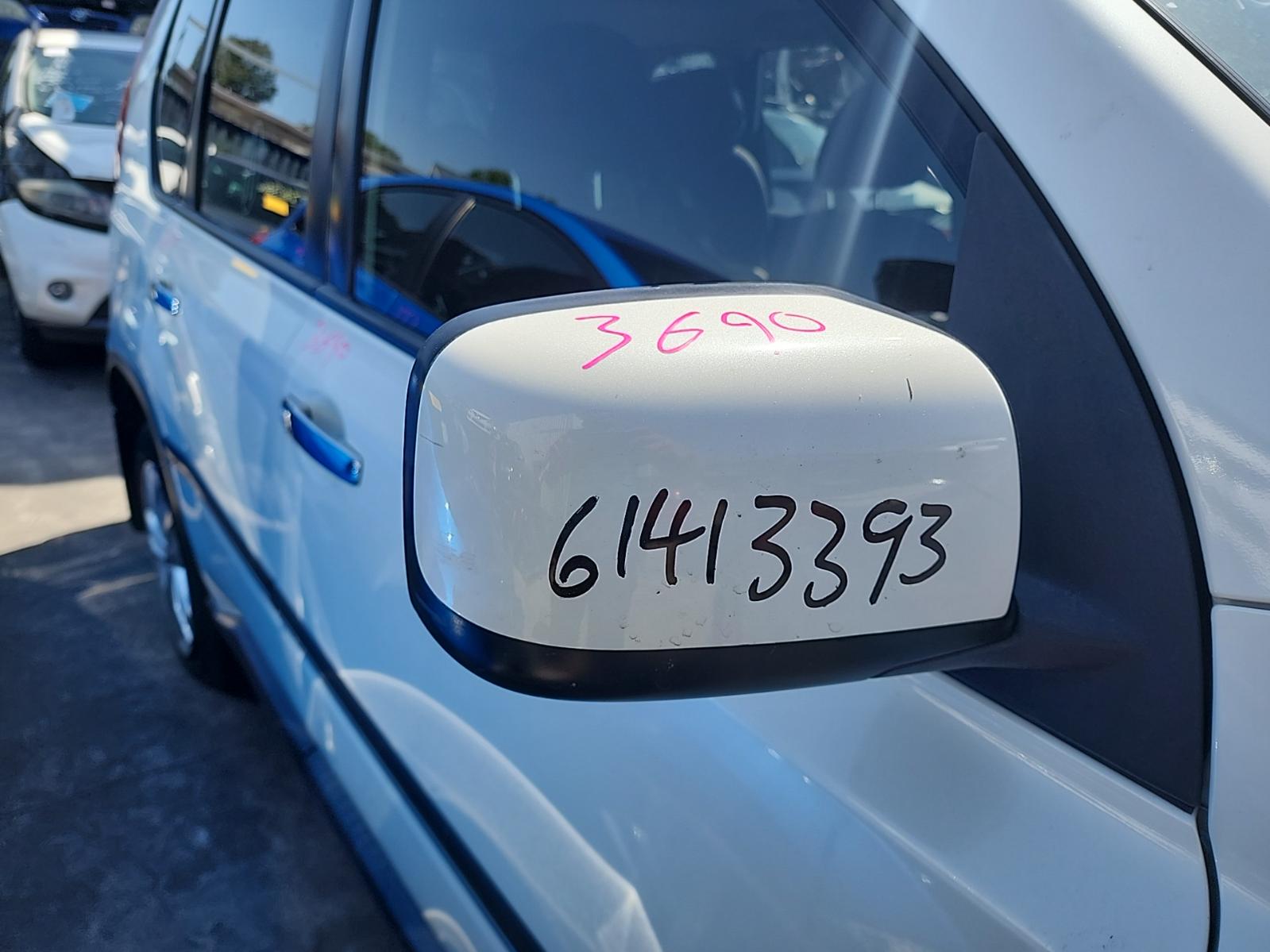 Fuel Door / Filler Xtrail Nissan 2013