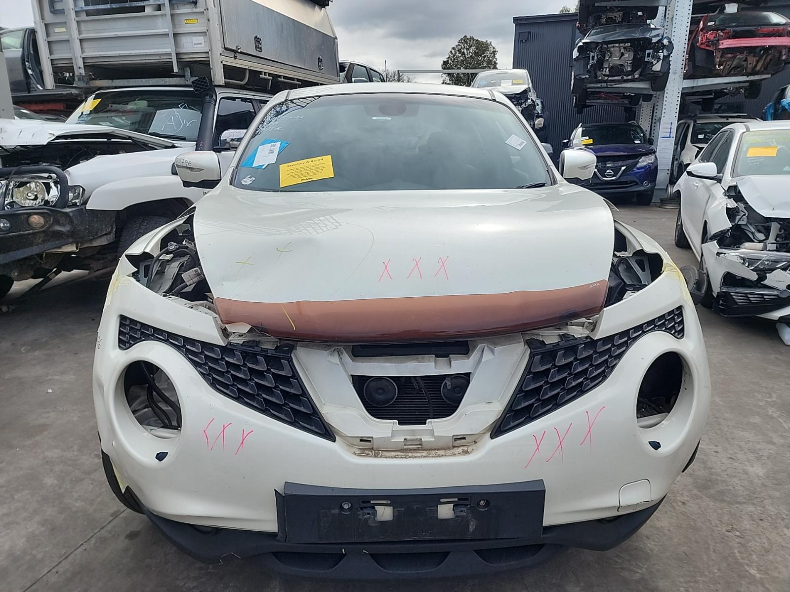 View Auto part Fuel Door / Filler Nissan Juke 2016