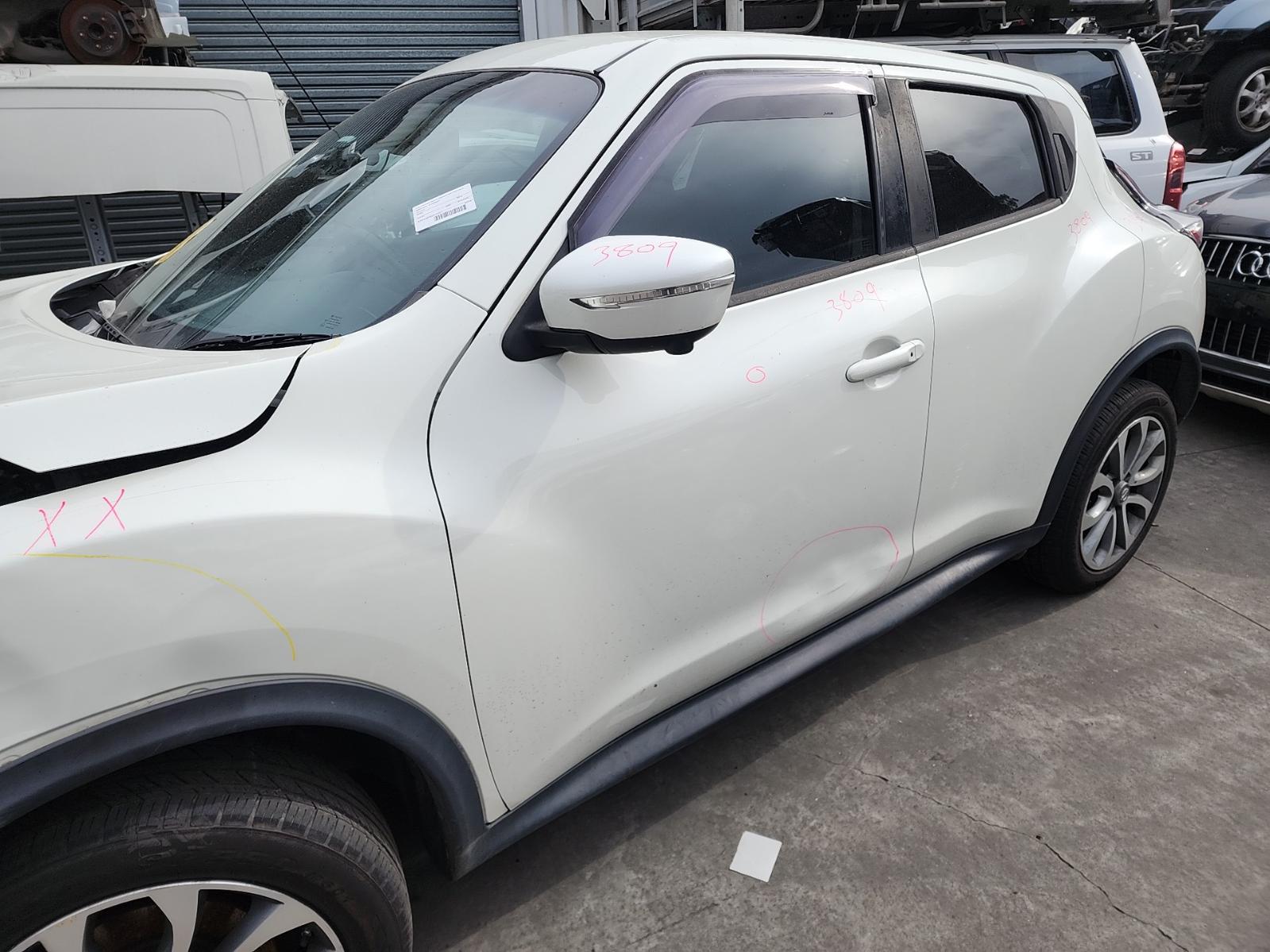 View Auto part Fuel Door / Filler Nissan Juke 2016