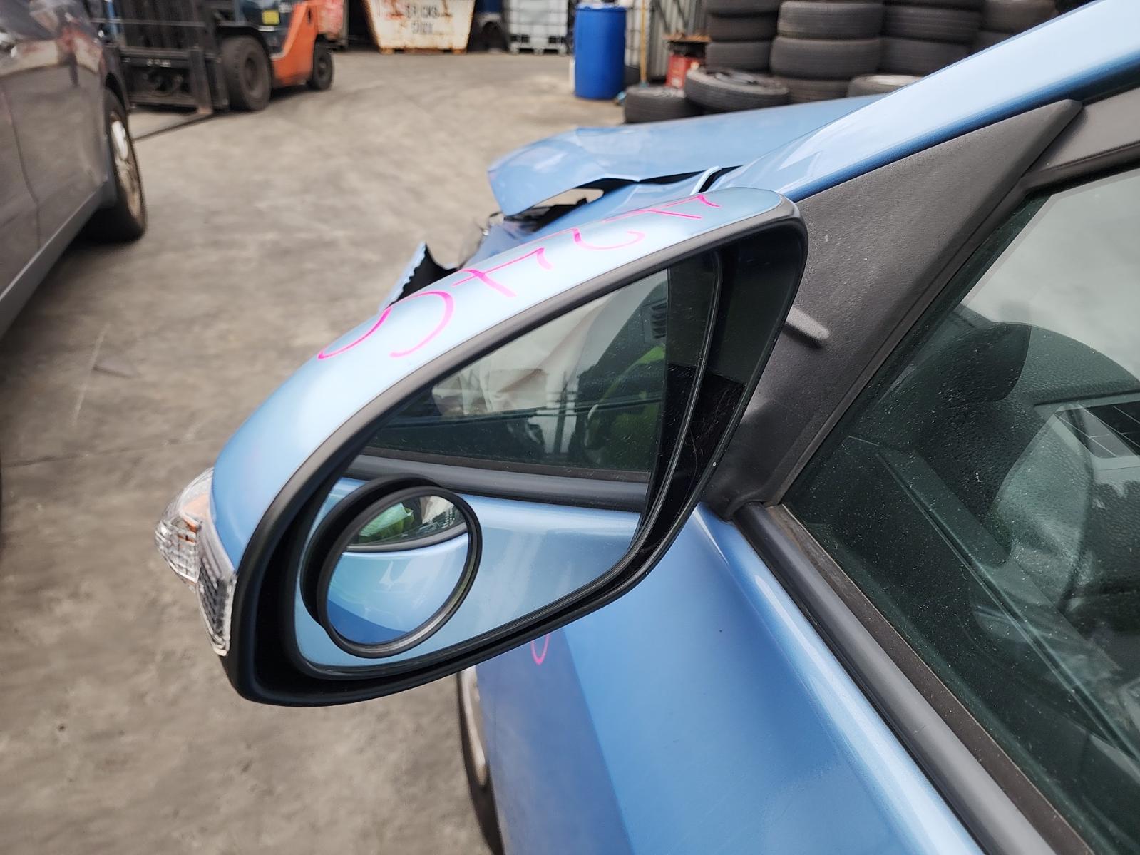 2019 Toyota Corolla Sunvisor View Auto part Sunvisor Toyota Corolla 2019