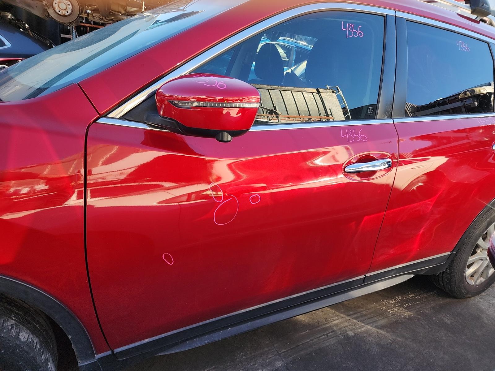 2017 Nissan Xtrail Fuel Door / Filler View Auto part Fuel Door / Filler Nissan Xtrail 2017