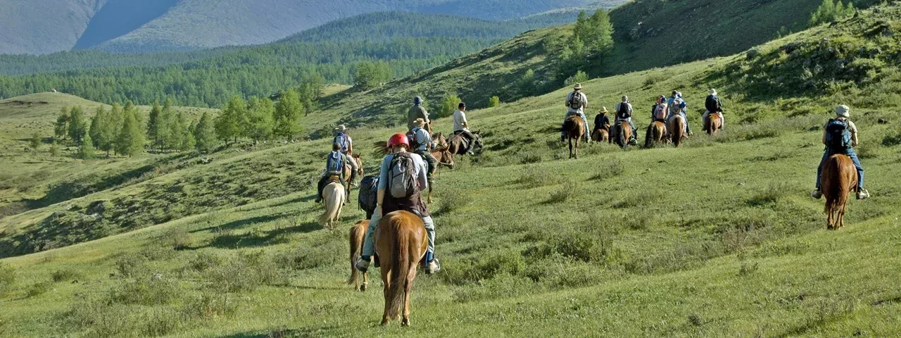 Mongolia horse riding tour