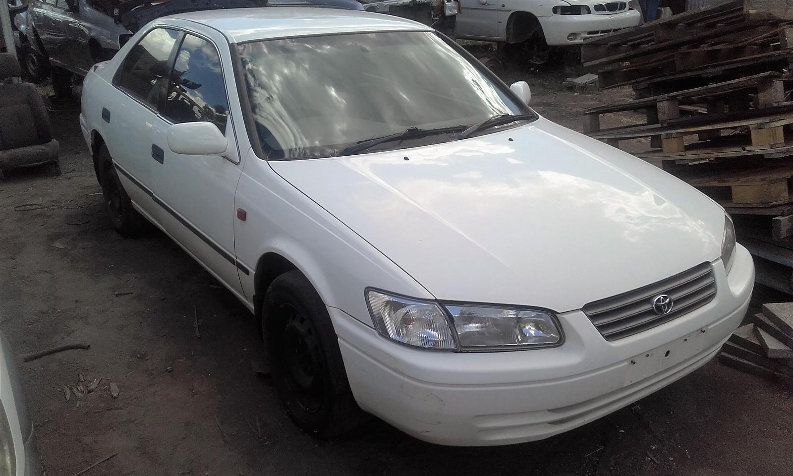 View Auto part Left Indicator/Fog/Side Toyota Camry 1999