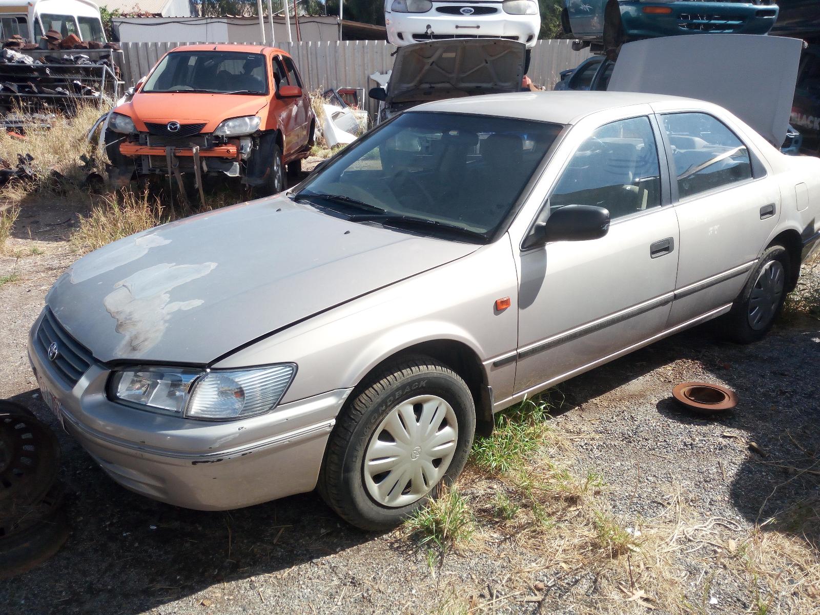 View Auto part Left Indicator/Fog/Side Toyota Camry 2002