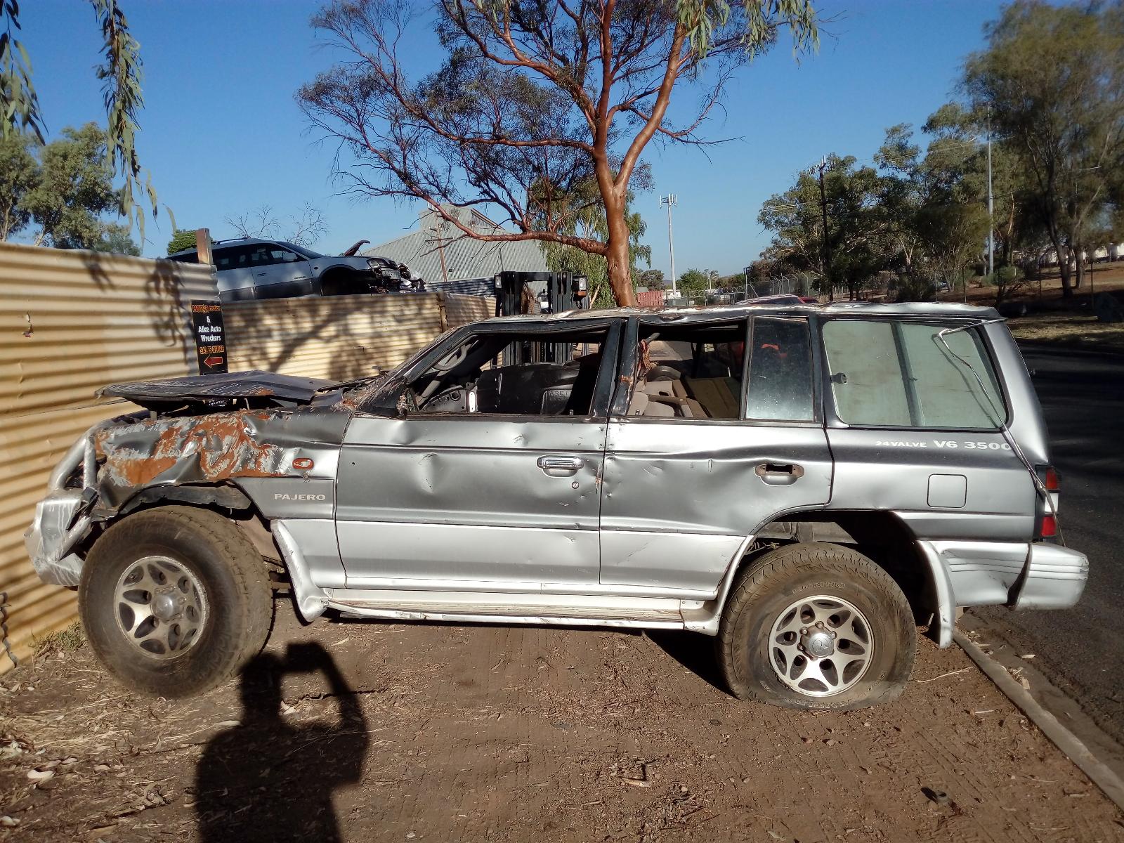 1998 Mitsubishi Pajero Wheel Cover/Hub Cap View Auto part Wheel Cover/Hub Cap Mitsubishi Pajero 1998