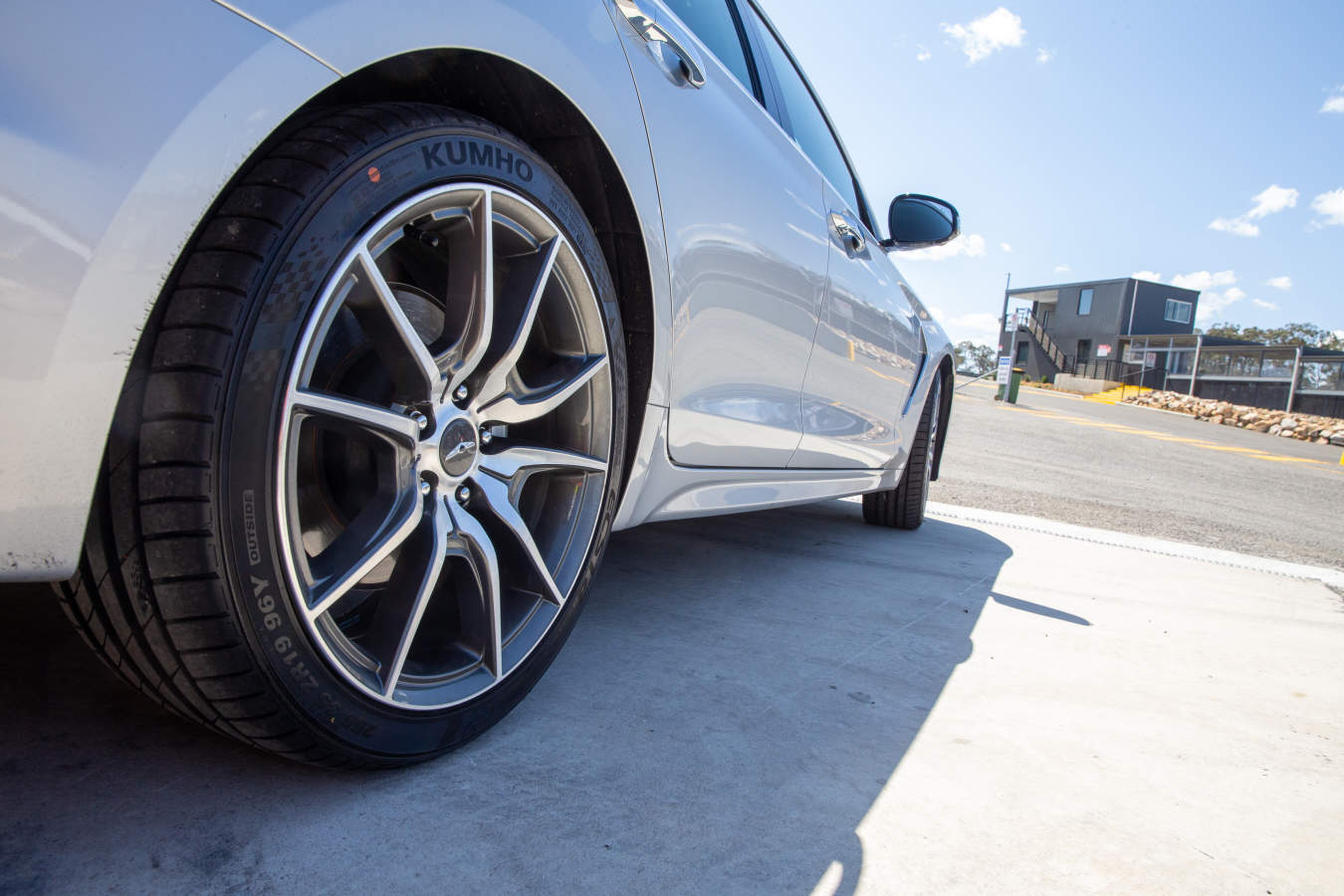 Kumho Tyre Reveal: Kumho PS71 vs Kumho PA51