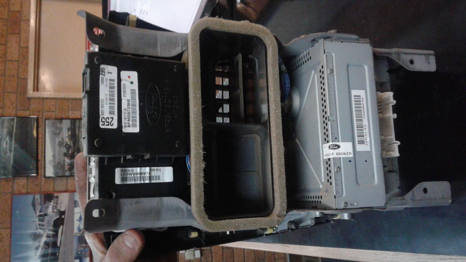 View Auto part Radio/Cd/Dvd/Sat/Tv Ford Falcon 2009
