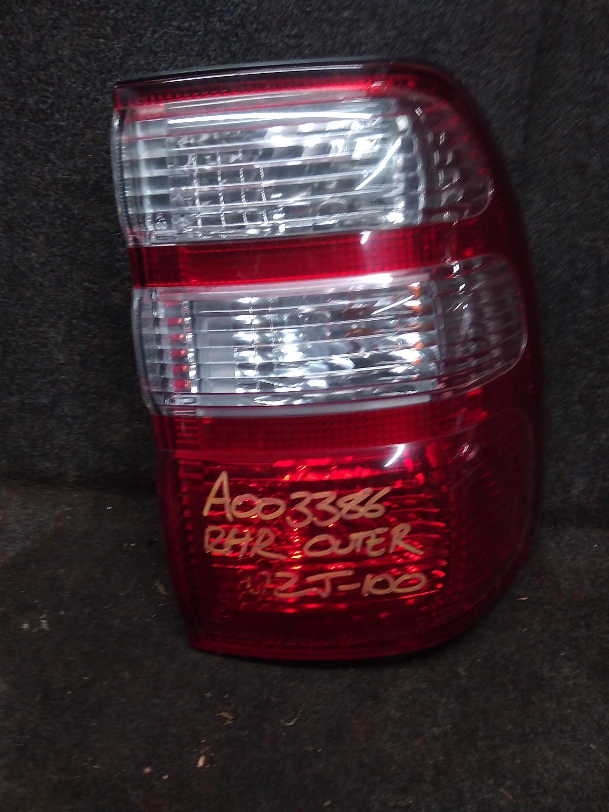2003 Toyota Landcruiser Right Taillight View Auto part Right Taillight Toyota Landcruiser 2003