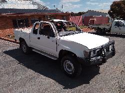 View Auto part Fuel Tank Toyota Hilux 2001