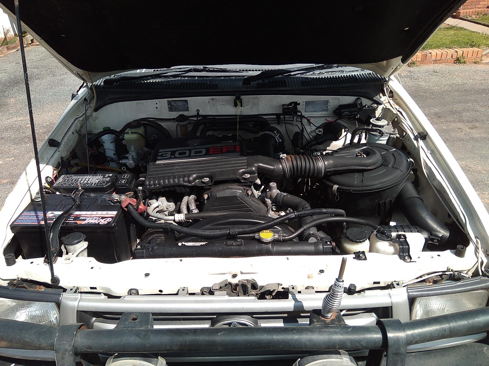 View Auto part Fuel Tank Toyota Hilux 2001