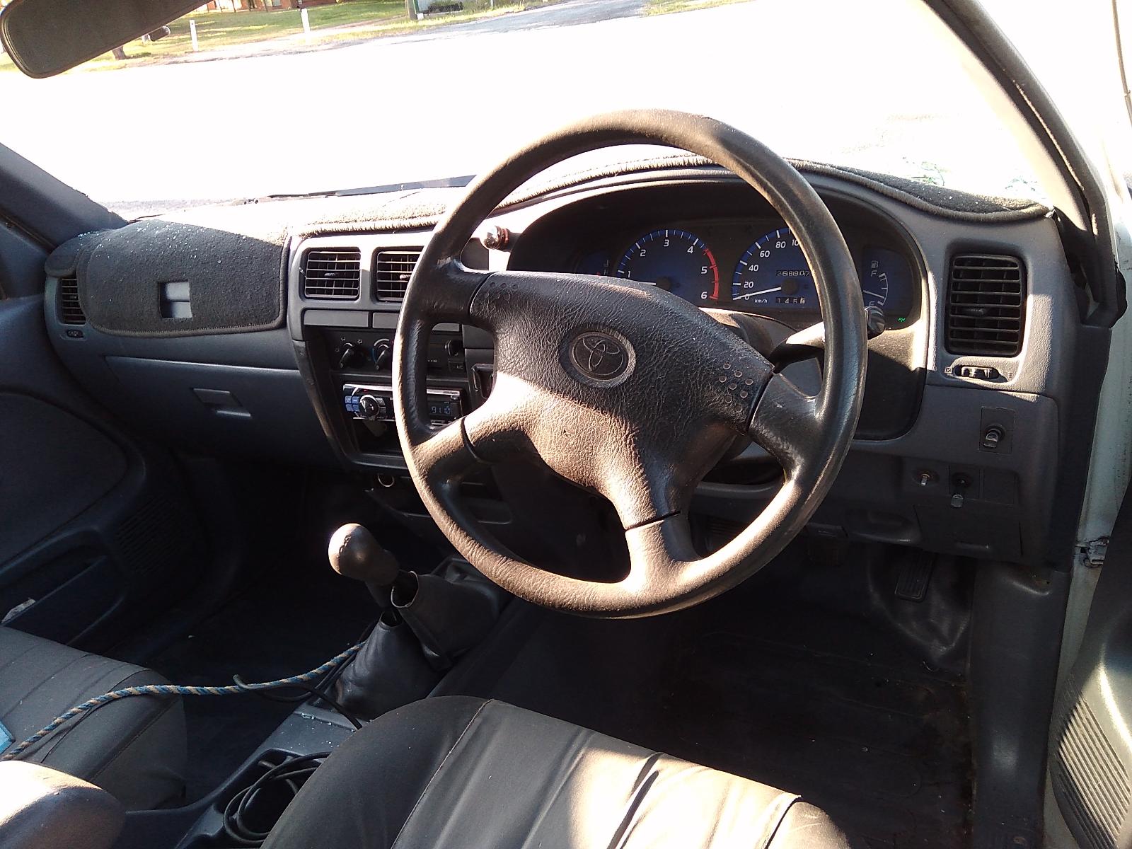 View Auto part Instrument Cluster Toyota Hilux 2002