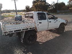 View Auto part Fuel Tank Toyota Hilux 2002