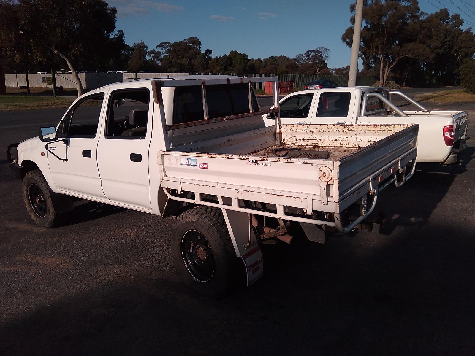 2002 Toyota Hilux Fuel Tank View Auto part Fuel Tank Toyota Hilux 2002