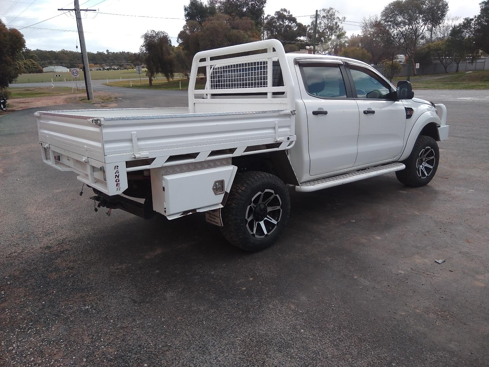 View Auto part Right Rear Door Sliding Ford Ranger 2016