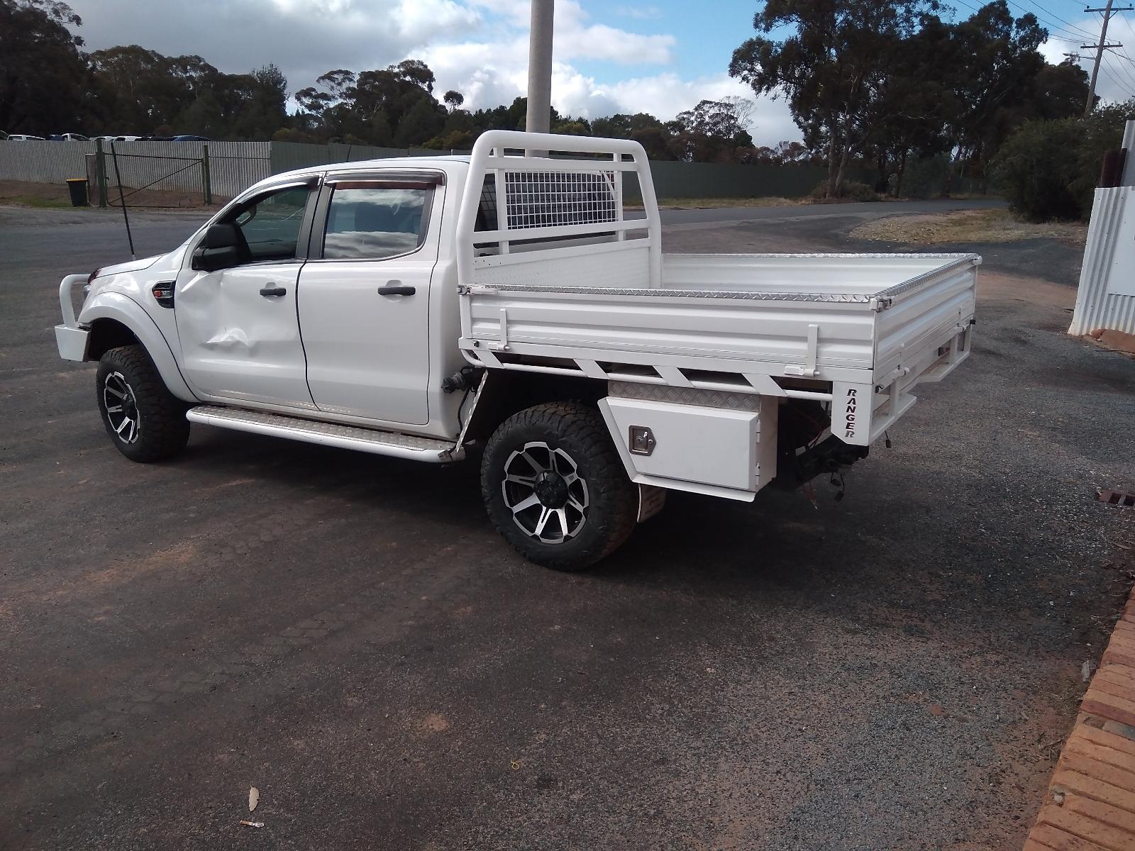 View Auto part Right Rear Door Sliding Ford Ranger 2016