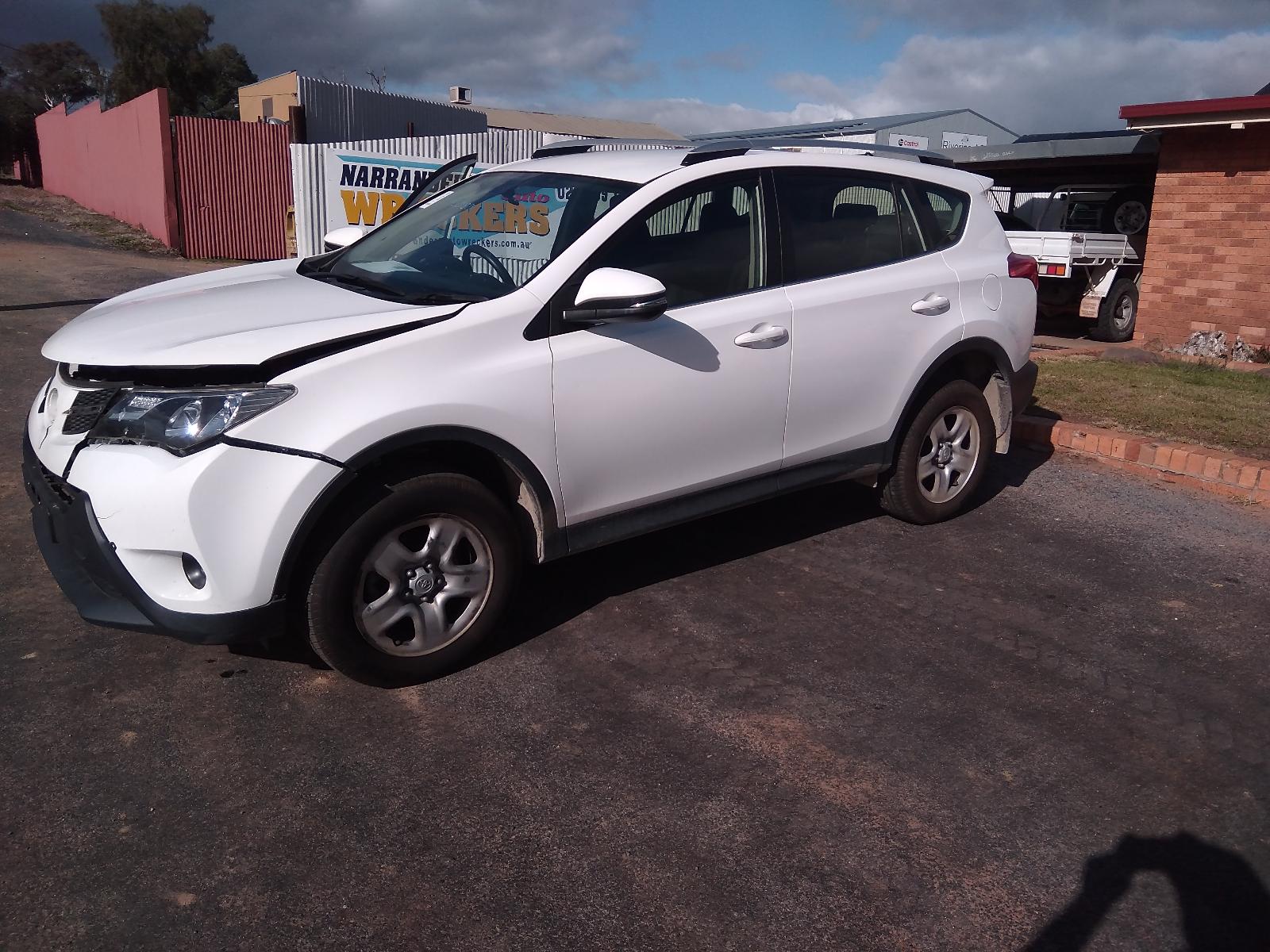 2013 Toyota Rav4 Front Seat View Auto part Front Seat Toyota Rav4 2013