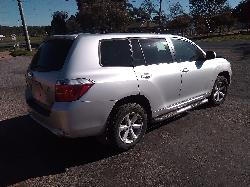 View Auto part Fuel Sending Unit Toyota Kluger 2010