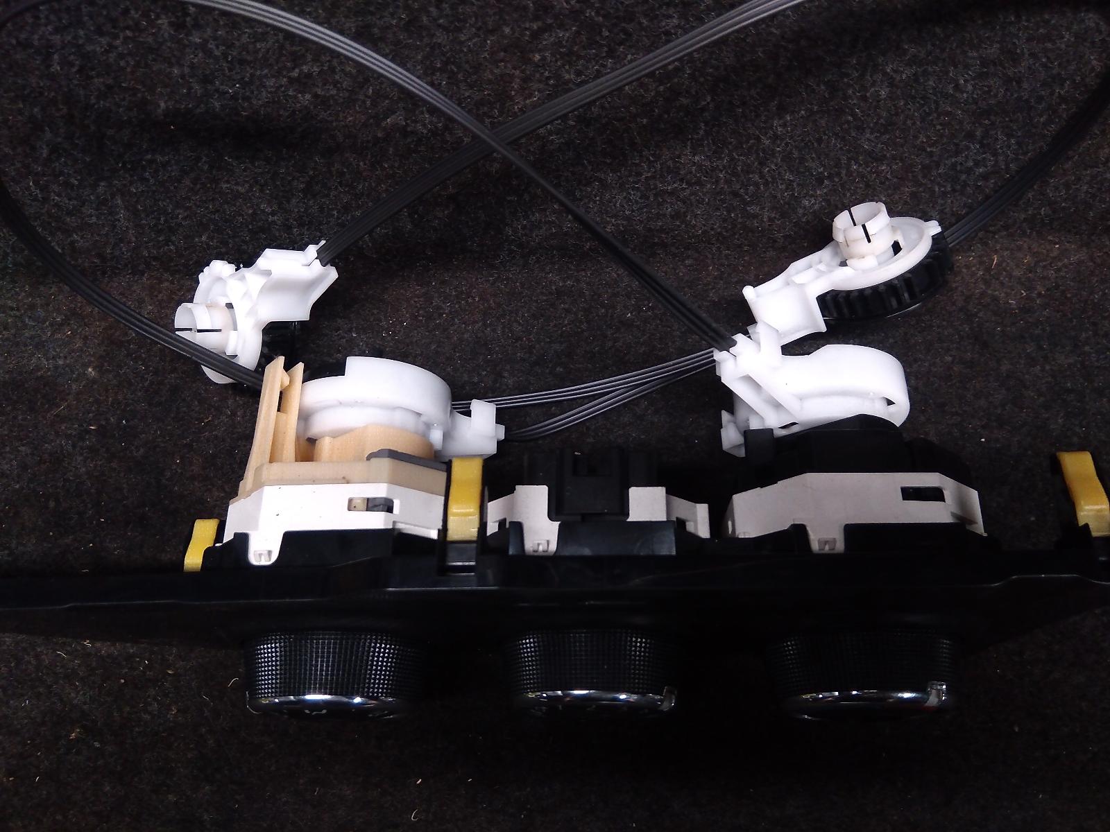 View Auto part Heater/Ac Controls Toyota Corolla 2014