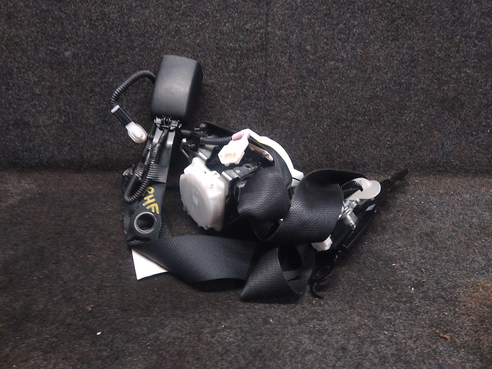 View Auto part Seatbelt/Stalk Toyota Corolla 2014