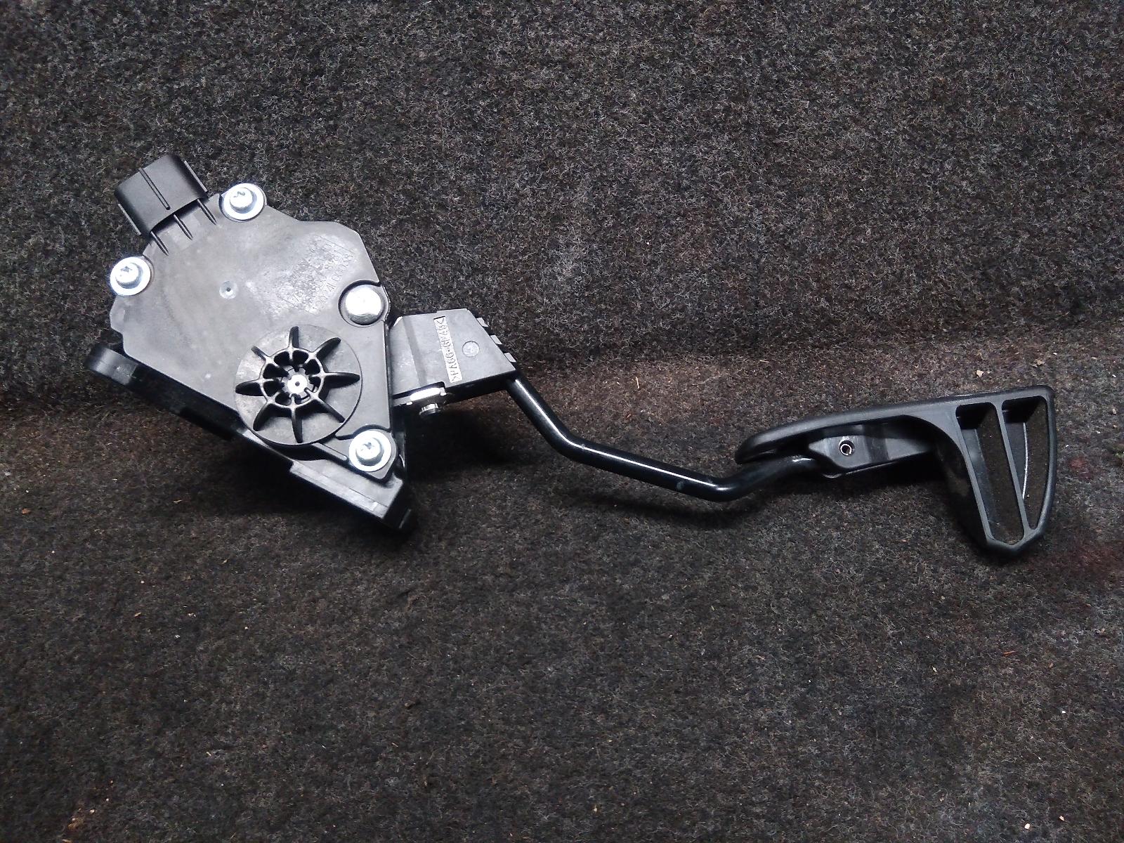 View Auto part Pedal Assembly Toyota Corolla 2014