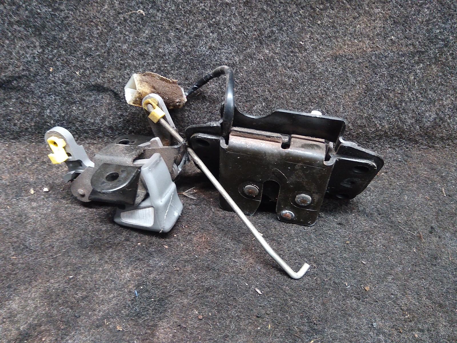 2003 Toyota Landcruiser Door/Boot/Gate Lock View Auto part Door/Boot/Gate Lock Toyota Landcruiser 2003