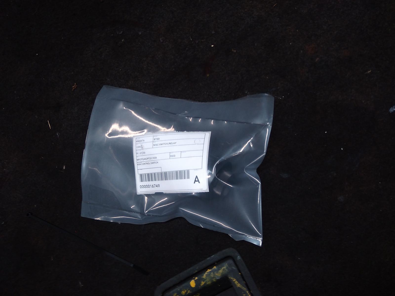 View Auto part Misc Switch/Relay Mazda Bt50 2023