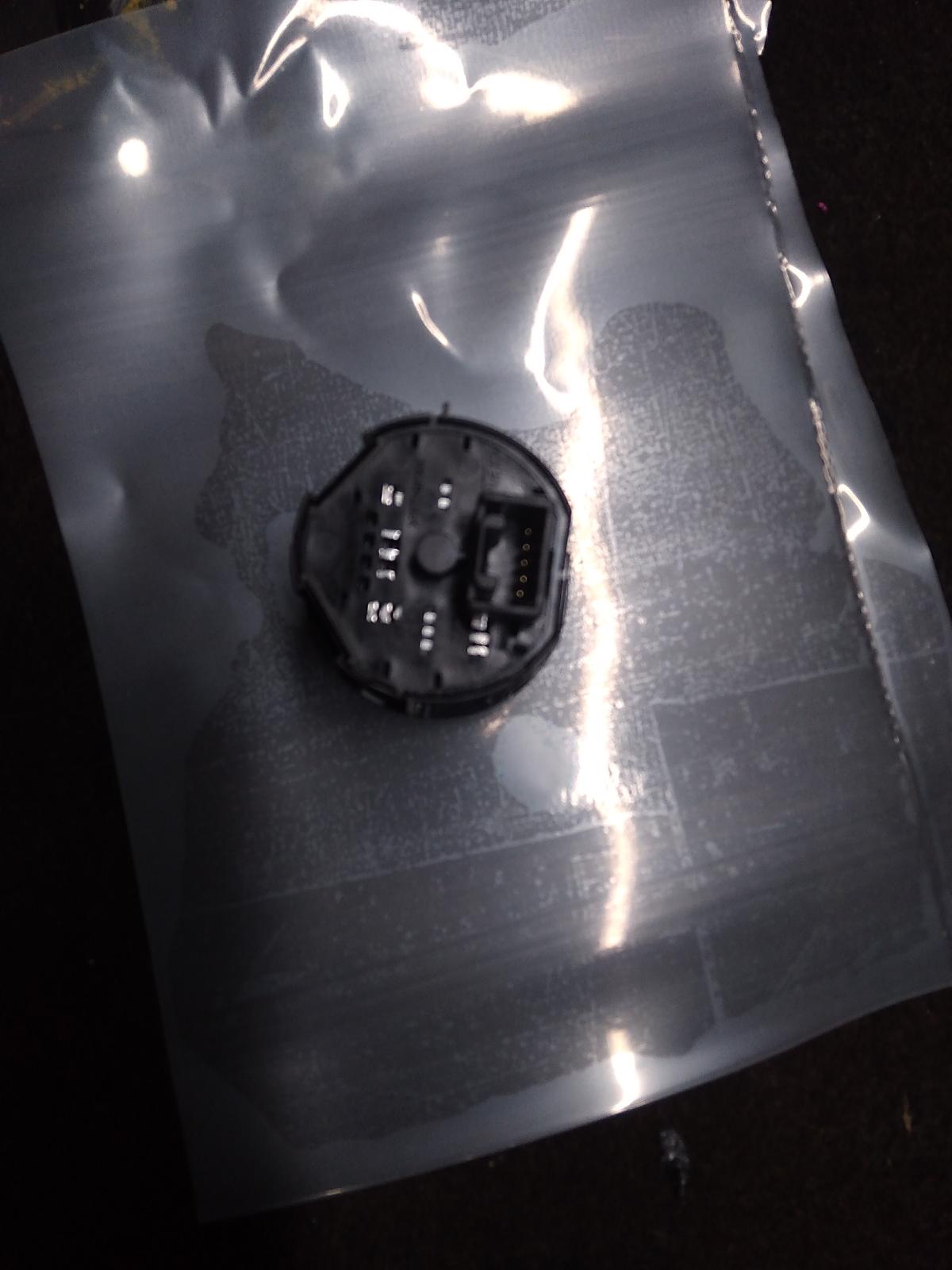 View Auto part Misc Switch/Relay Mazda Bt50 2023