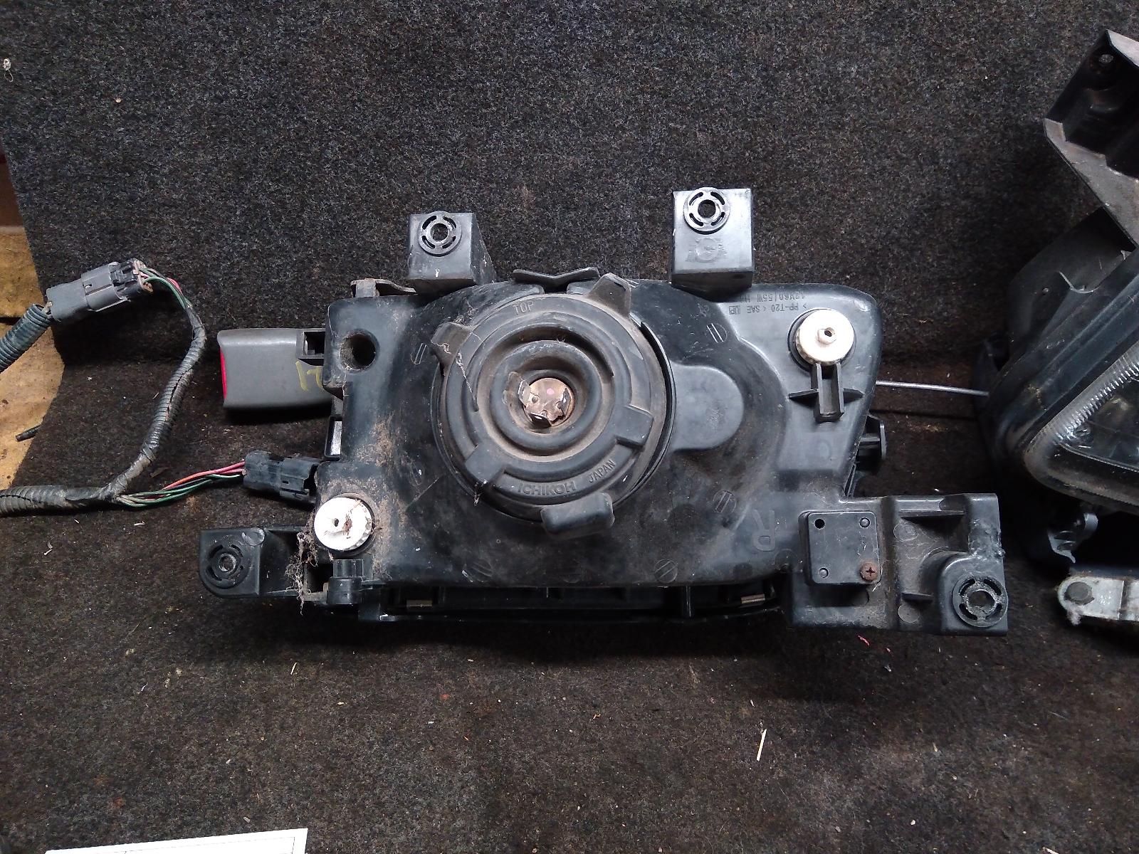 View Auto part Right Headlamp Holden Rodeo 2002