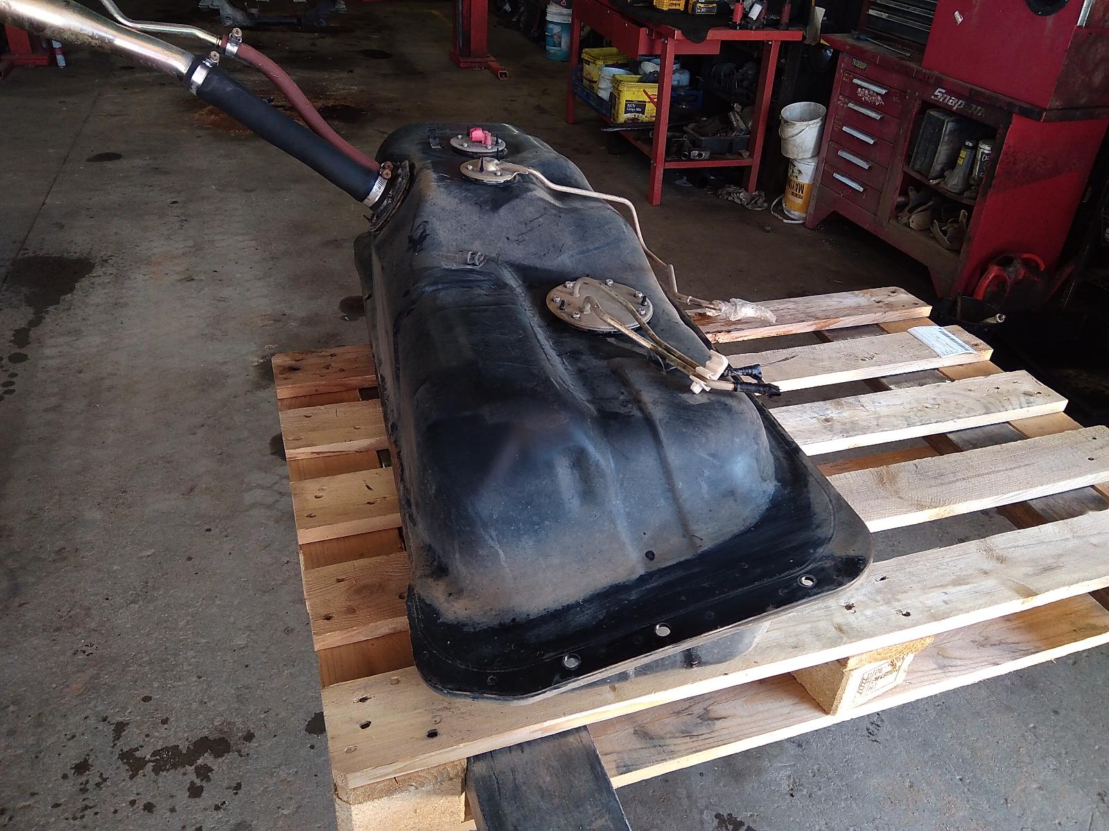 2002 Toyota Hilux Fuel Tank View Auto part Fuel Tank Toyota Hilux 2002