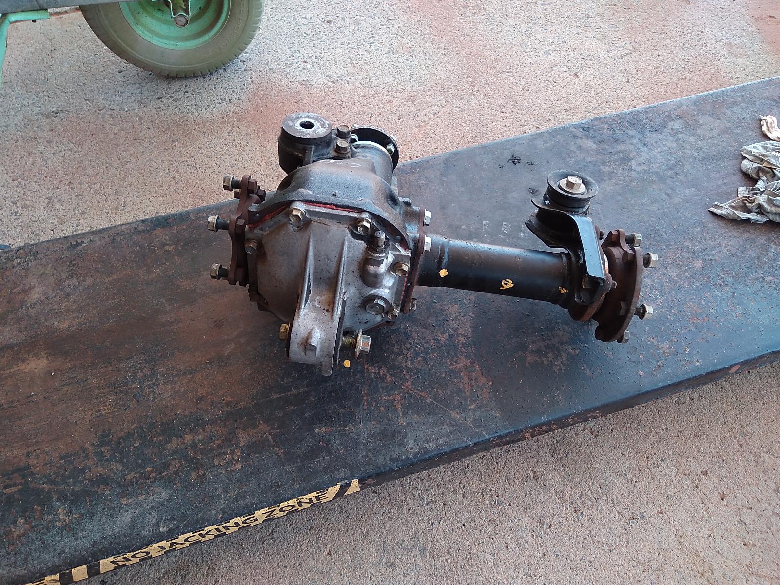 View Auto part Differential Centre Toyota Hilux 2002