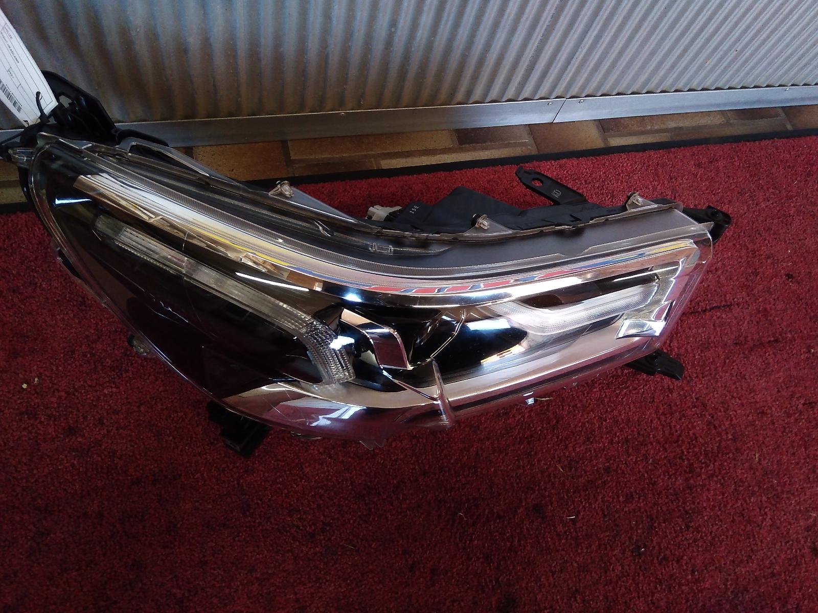 View Auto part Right Headlamp Toyota Hilux 2021