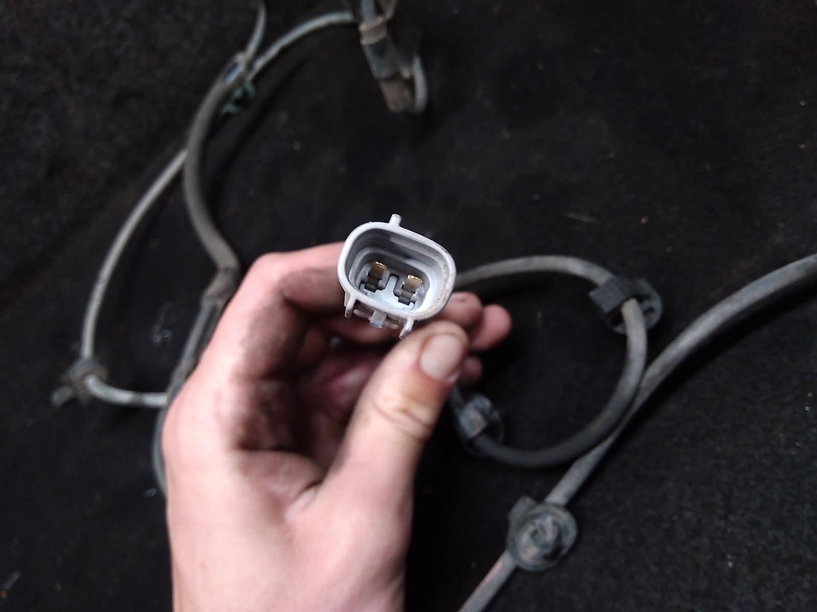 View Auto part Abs Sensor Toyota Hilux 2012