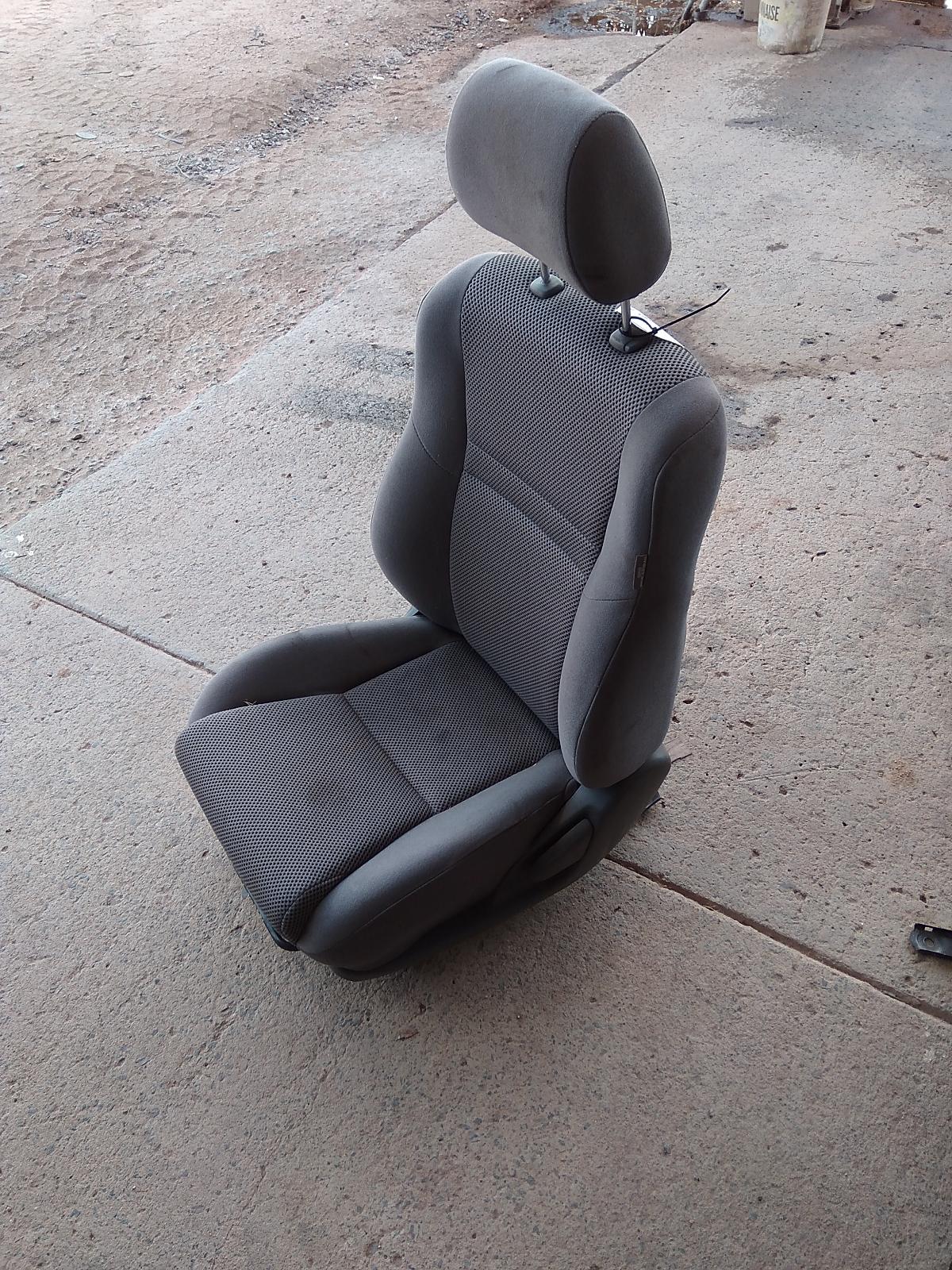View Auto part Front Seat Toyota Hilux 2012