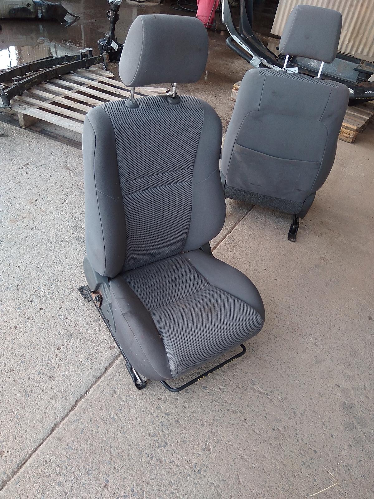 View Auto part Front Seat Toyota Hilux 2012