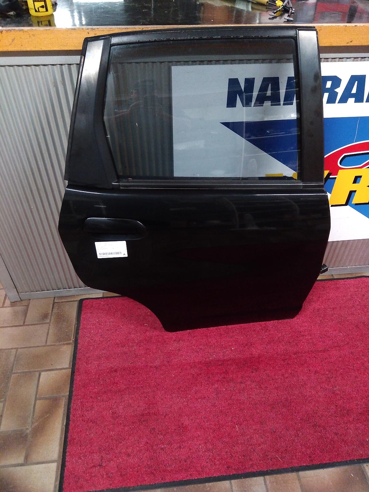 View Auto part Right Rear Door Sliding Honda Jazz 2010