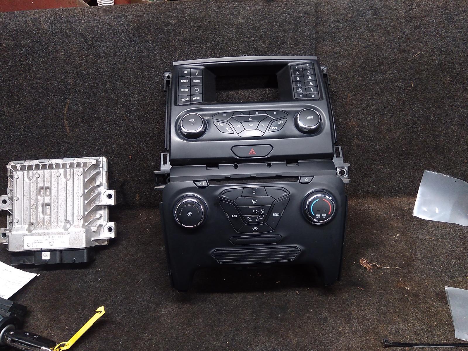 View Auto part Radio/Cd/Dvd/Sat/Tv Ford Ranger 2016
