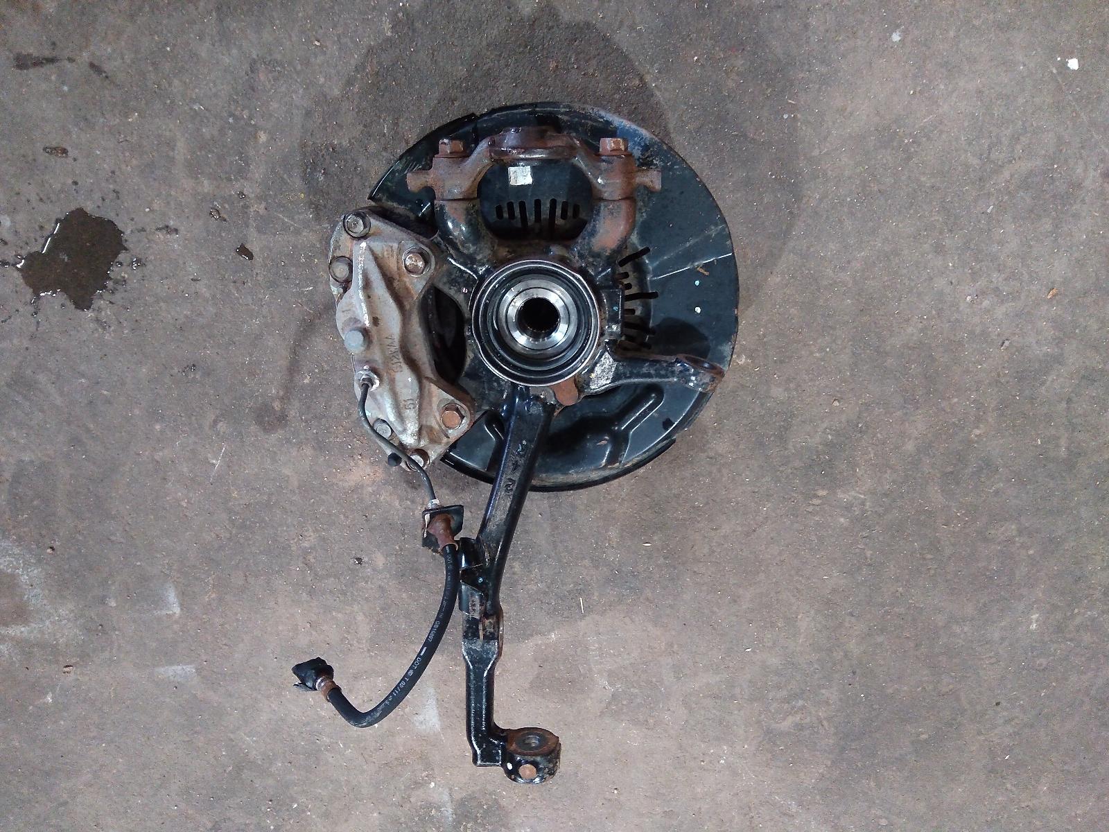 View Auto part Right Front Hub Assembly Toyota Hilux 2011