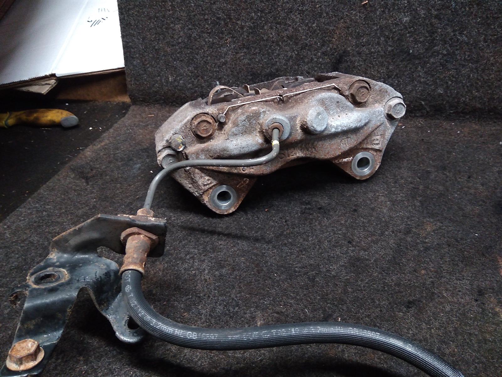 View Auto part Caliper Toyota Hilux 2012