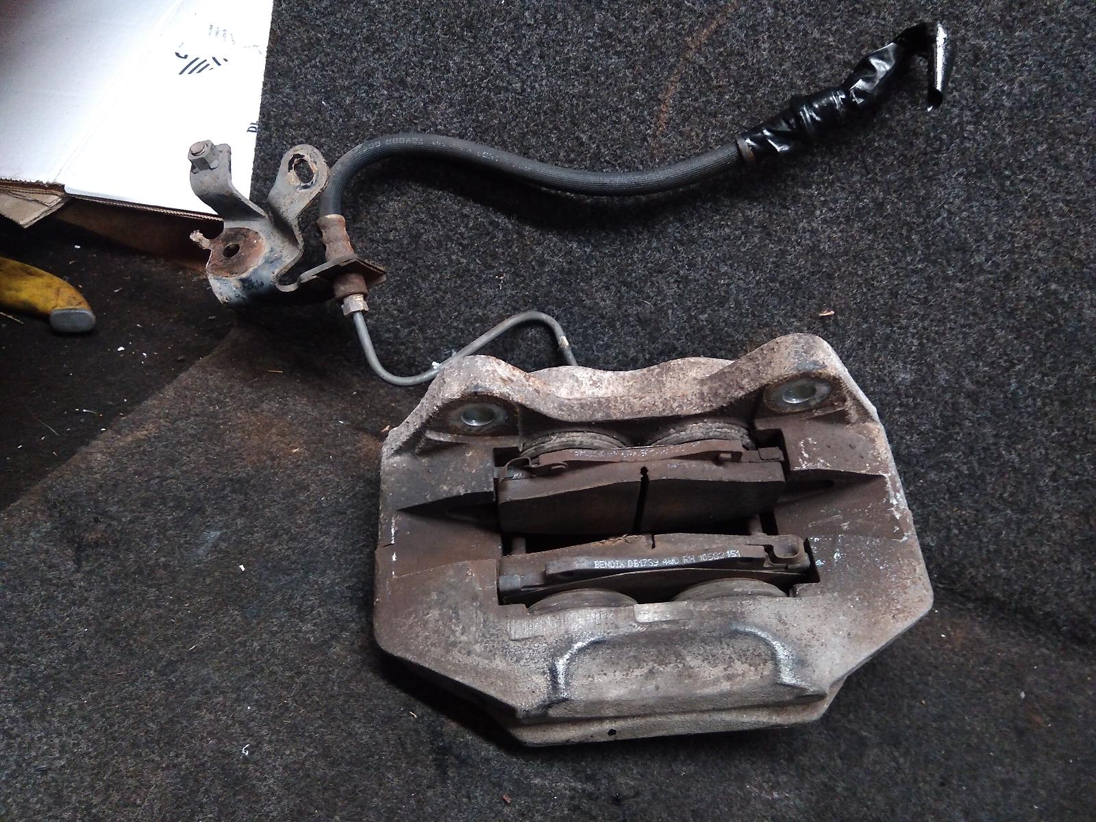 View Auto part Caliper Toyota Hilux 2012