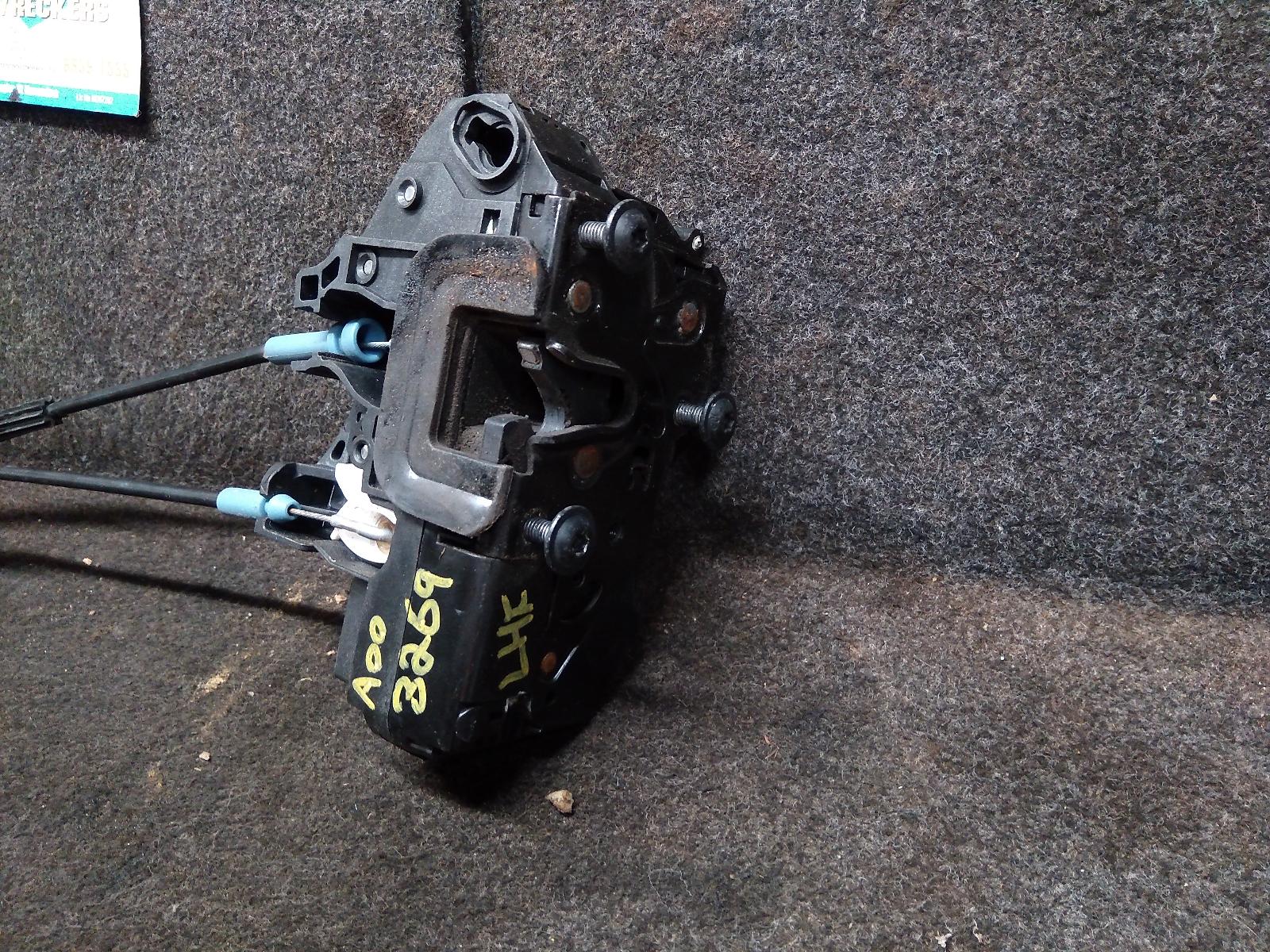 View Auto part Door/Boot/Gate Lock Holden Commodore 2009
