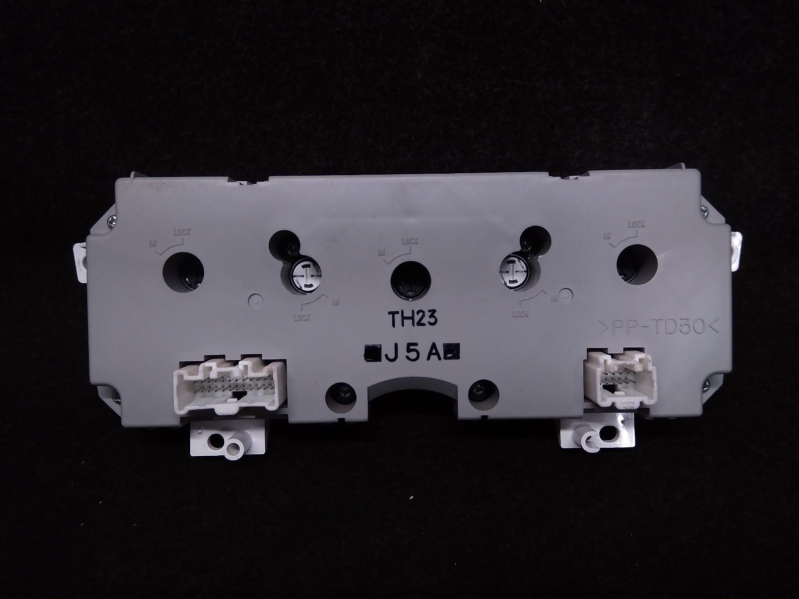 2006 Mazda 6 Heater/Ac Controls View Auto part Heater/Ac Controls Mazda 6 2006